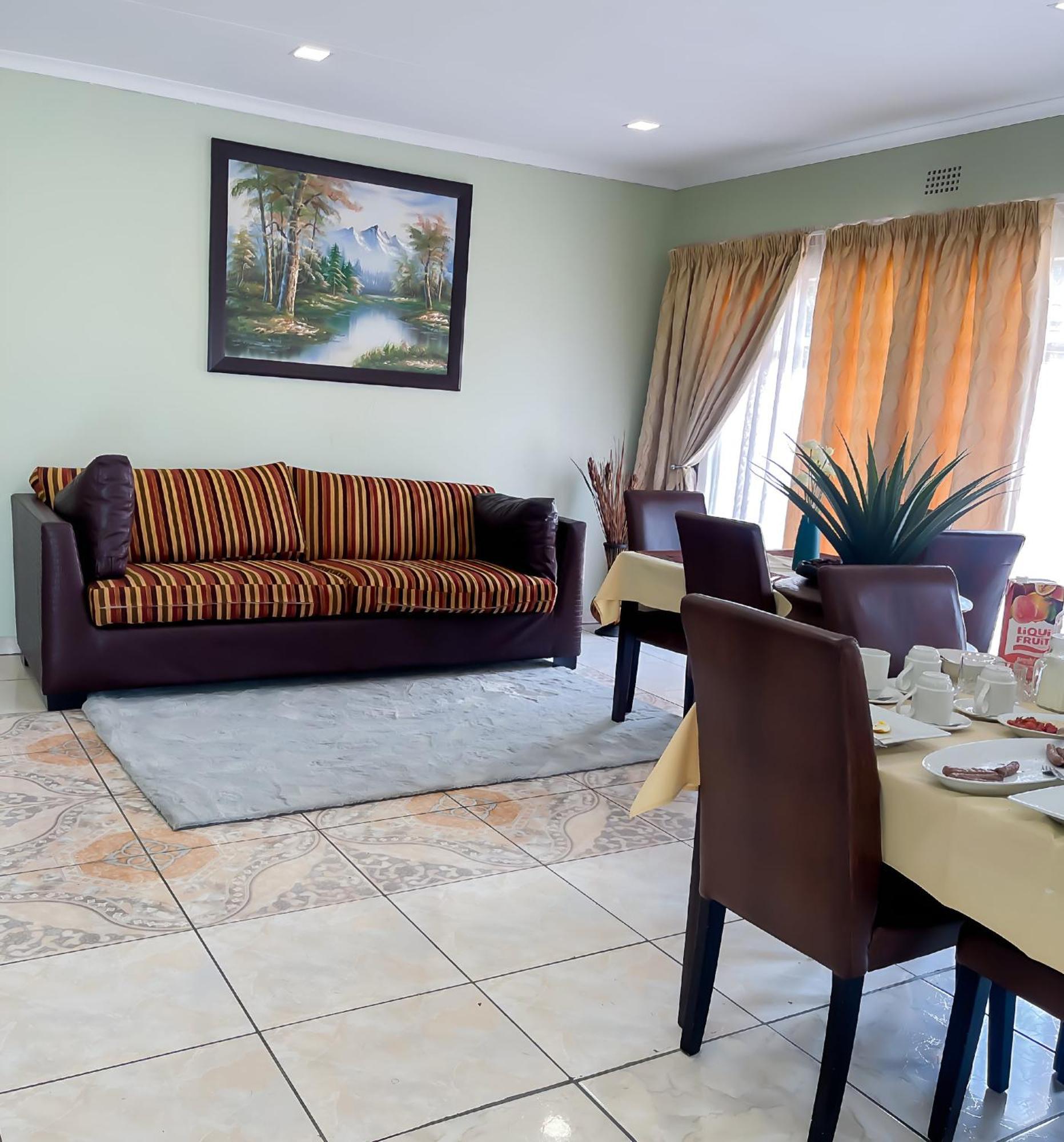 Oasis Of Life Guest House Witbank Esterno foto