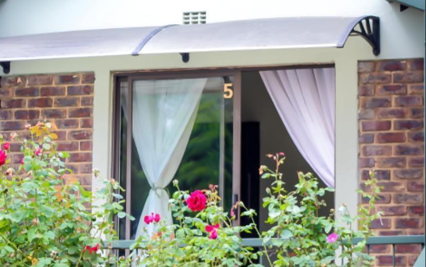 Oasis Of Life Guest House Witbank Esterno foto
